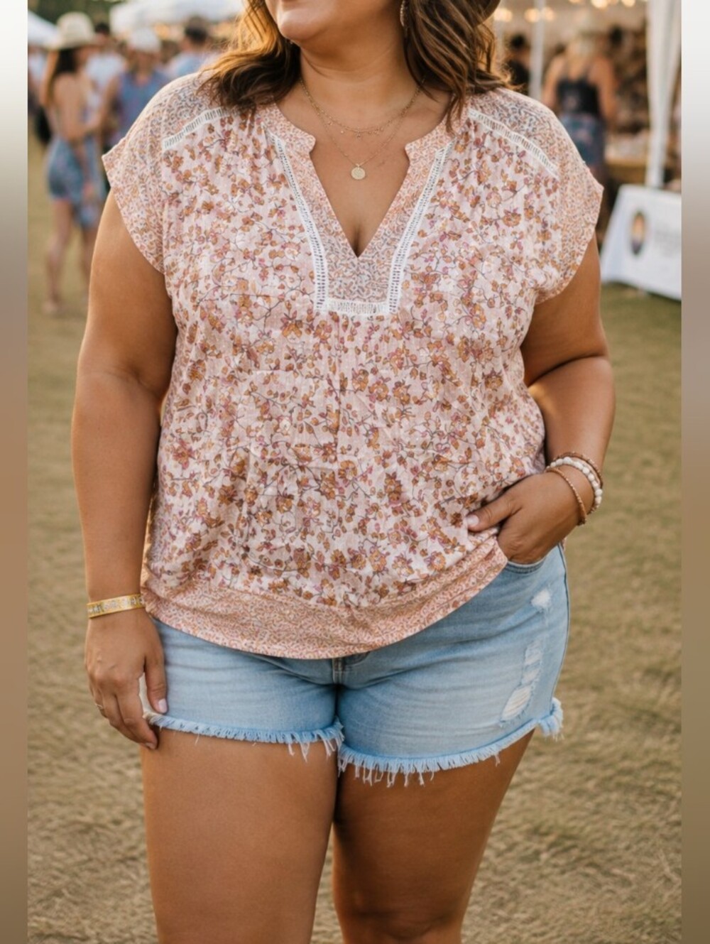 DR2 Peach & Cream Floral Print Rayon Split V-neck Blouse Cottagecore Festival